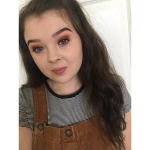 Meet your Posher, Caroline